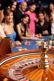 Live roulette table with dealer and multi-camera view on m88bet